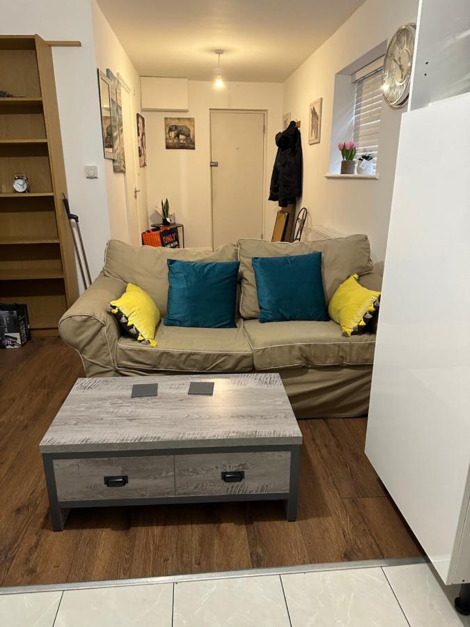 Beautiful Street Dream Ground Floor One Bedroom Londen