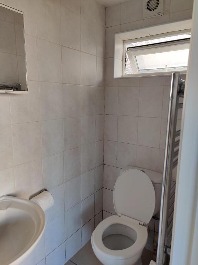 Studio On Golders Green Road Apartment London