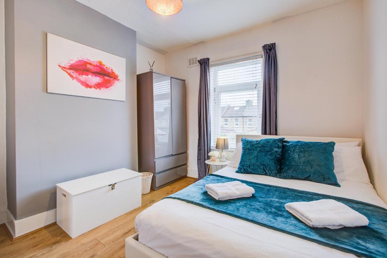 Statera - 2-bed House In Stratford *