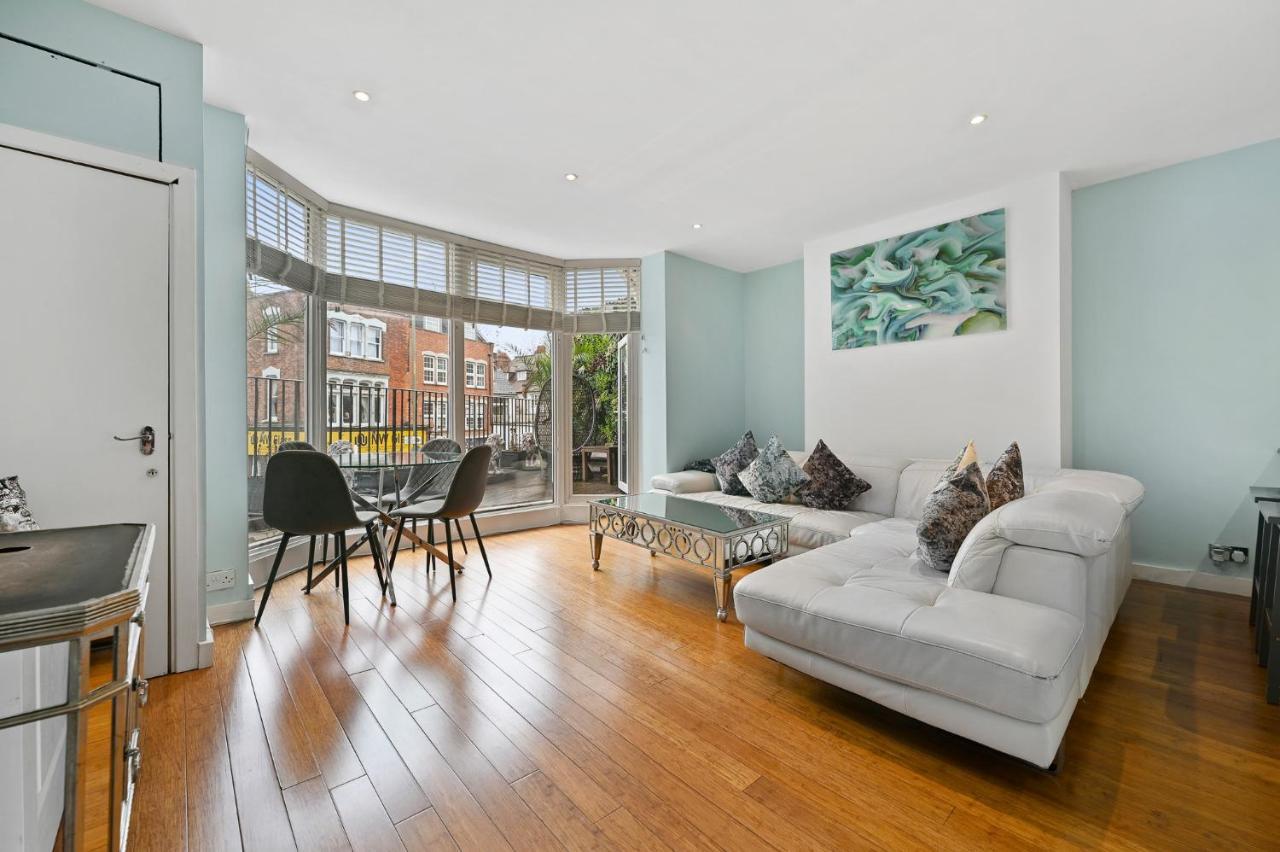 Hampstead Opulence - Luxurious Split Level *