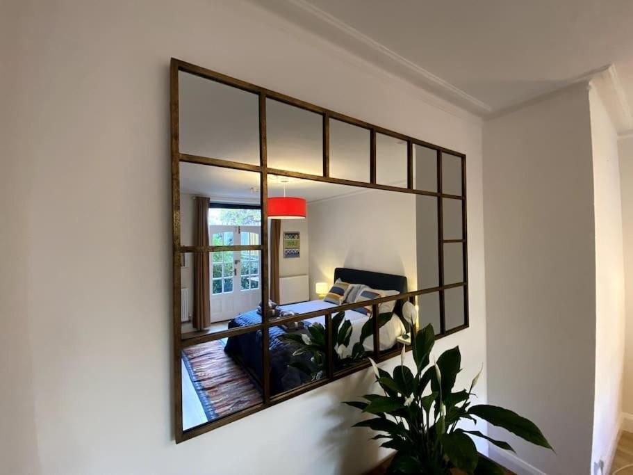 Spacious 2 Bedroom In Maida Vale Leilighet London