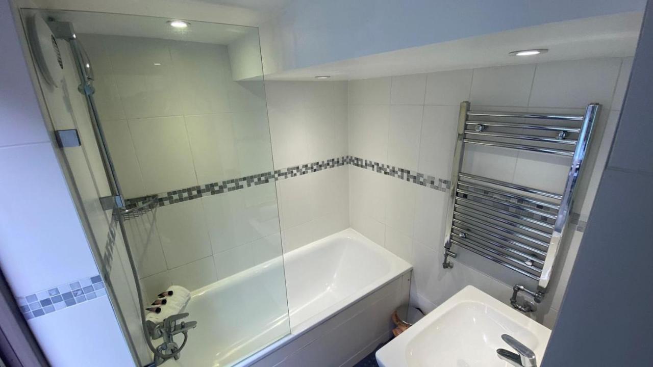 3 Notting Hill, Portobello Road-amazing Location! Londen