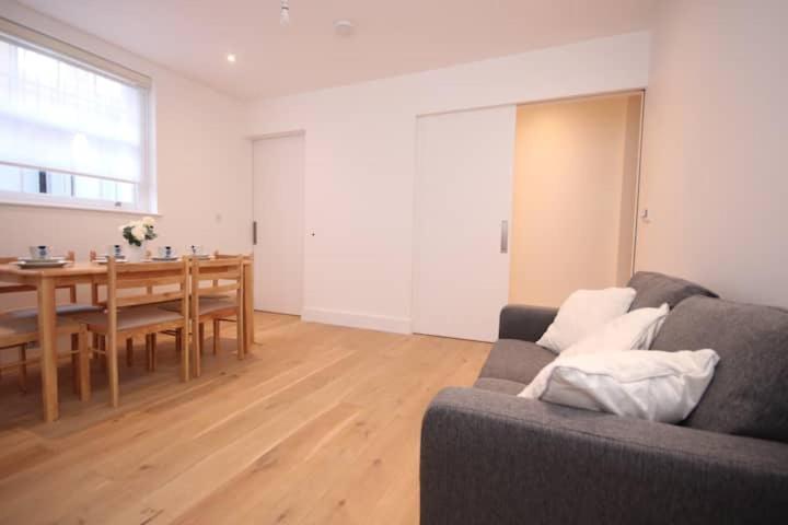 Splendid Flat Near Baker Street Station Lägenhet London
