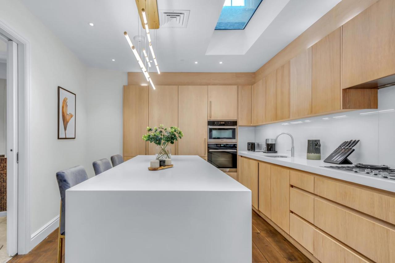 Be - The Bayswater Residences Apartment
