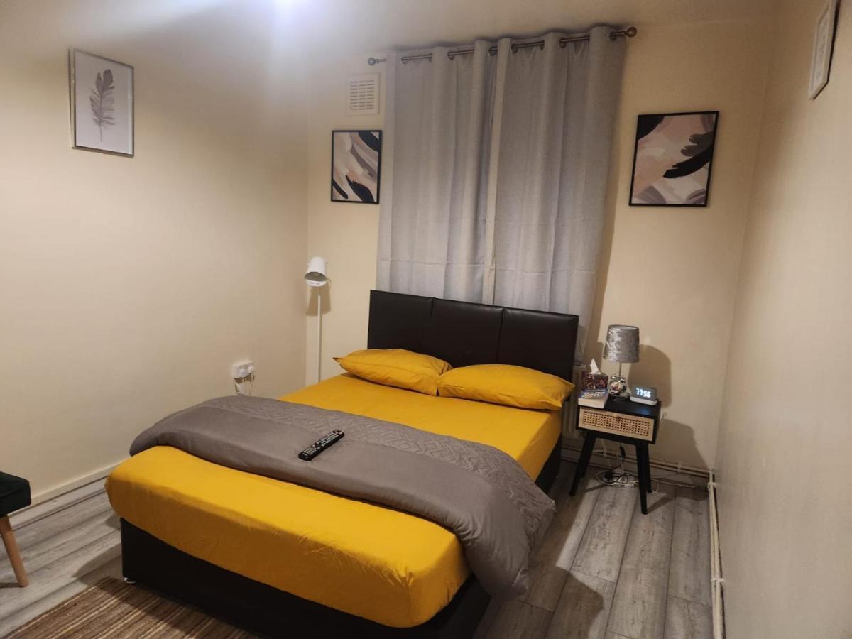 2-bedroom Flat In Cutty-sark, Greenwich ! Leilighet