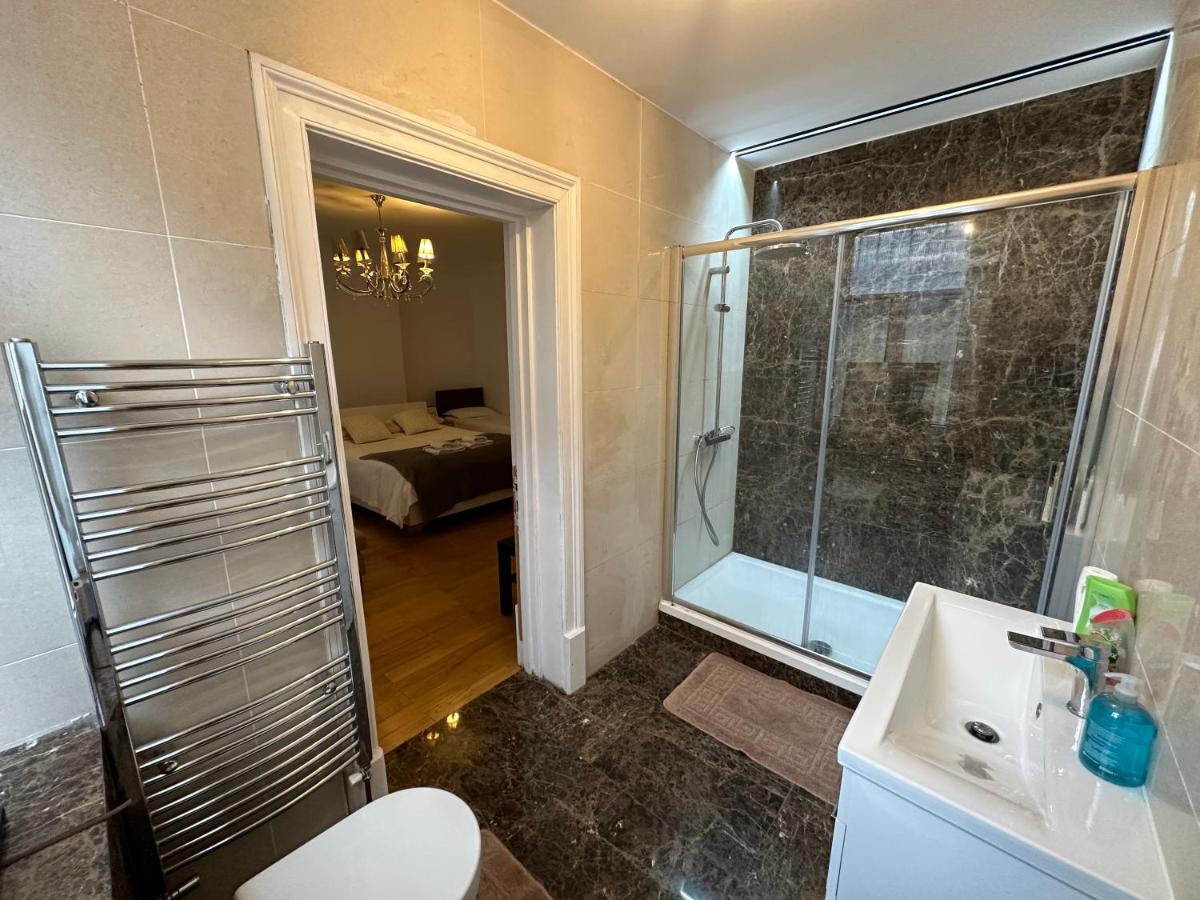 En & Private Bathroom, In Marylebone, Paddington #room Name Is Paris# Privatunterkunft London