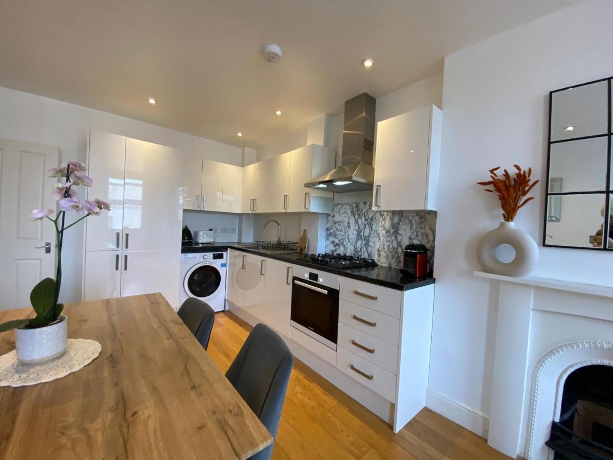 New Stylish Fulham - 2 Bed Lägenhet London