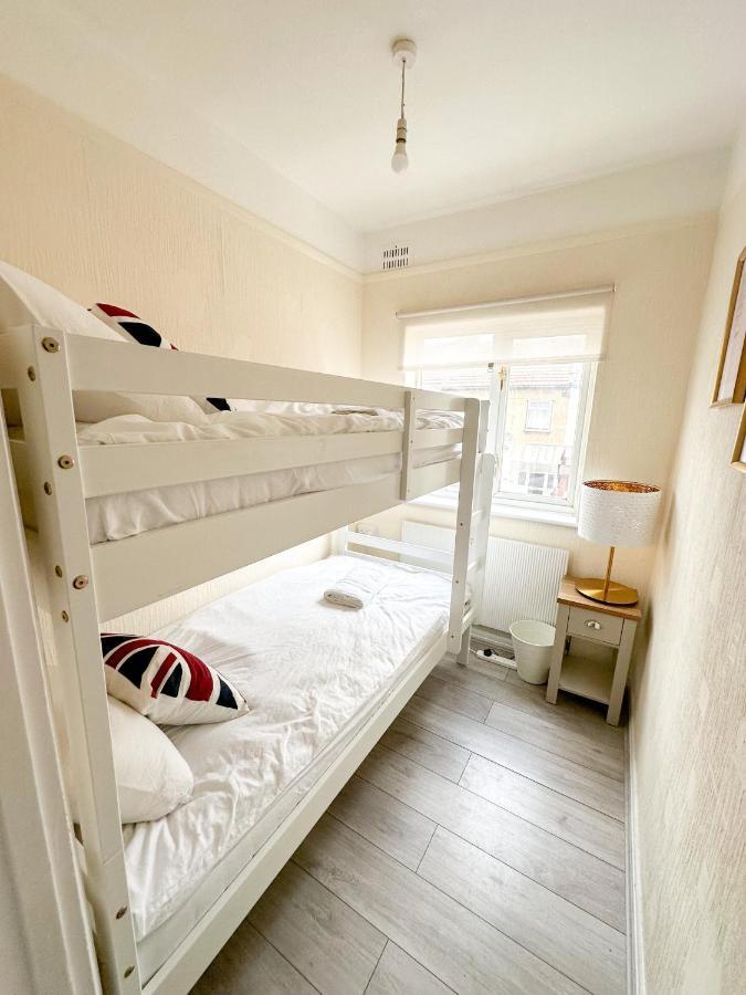 208 Clements Road Casa vacanze *