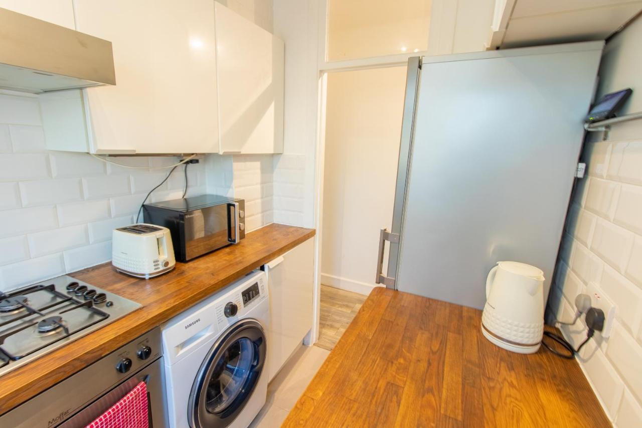 Stylish And Well Equipped Flat In Stockwell Lejlighed