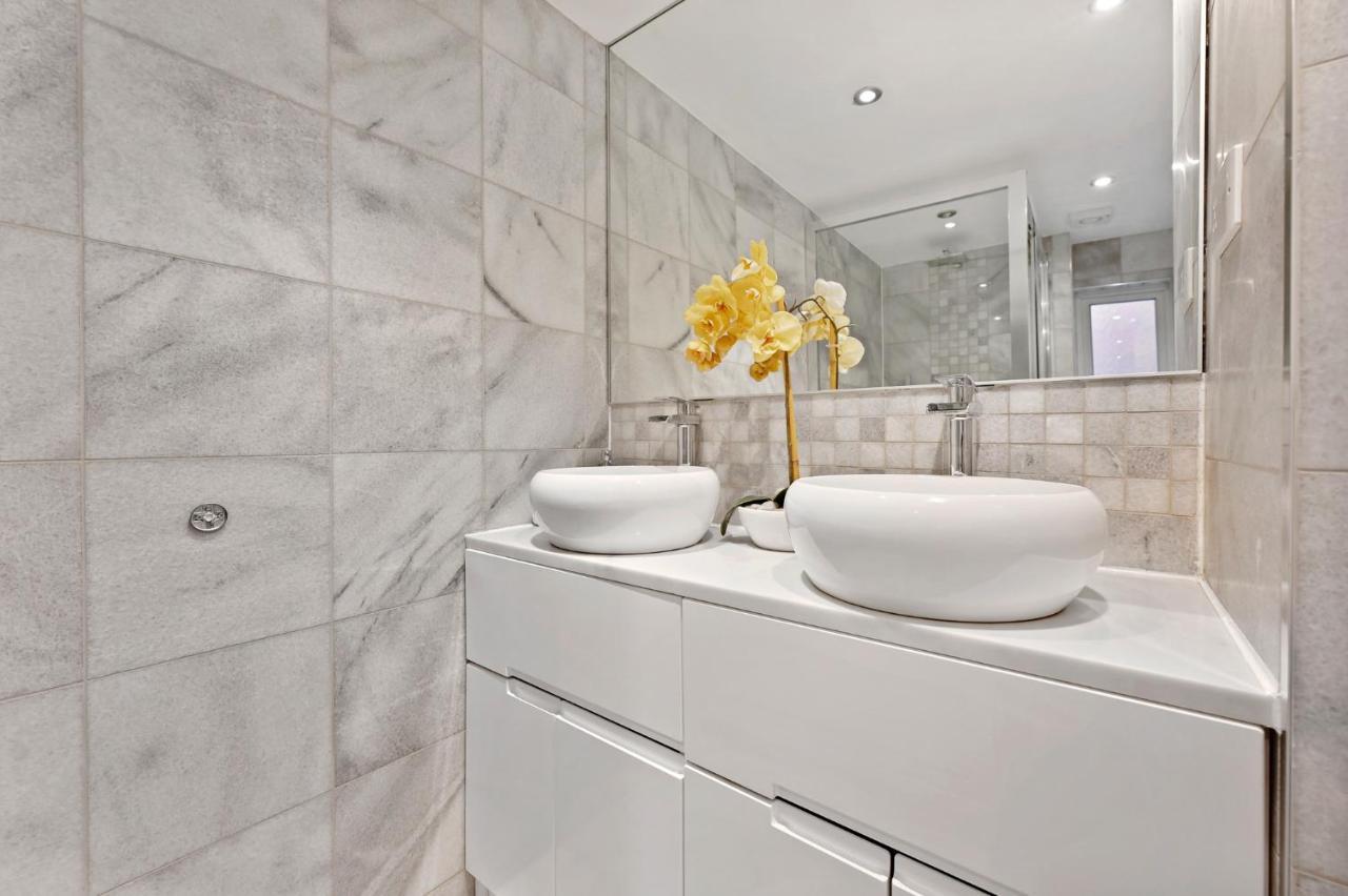 Hampstead Opulence - Luxurious Split Level *