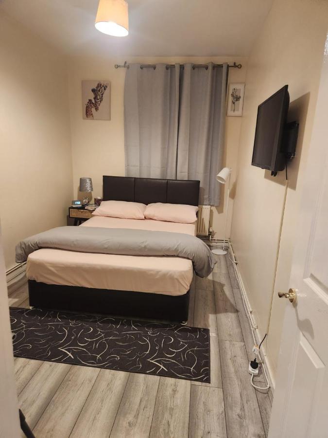 2-bedroom Flat In Cutty-sark, Greenwich ! Leilighet