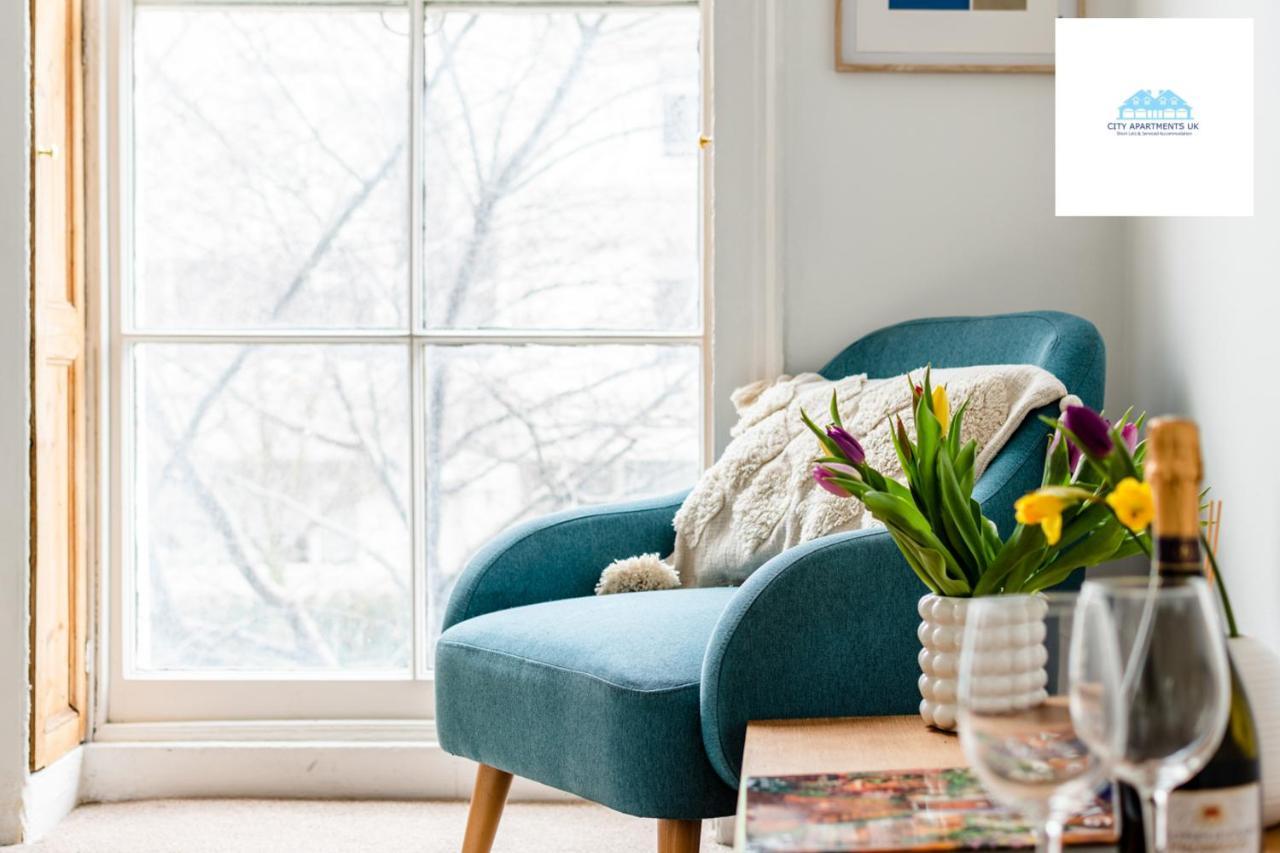 Charming 1 Bed Apartment Near Museum Lägenhet
