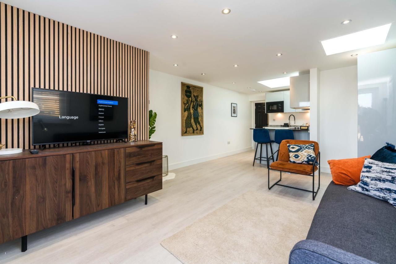 Apartment Spacious Modern 2 Bedroom Flat London