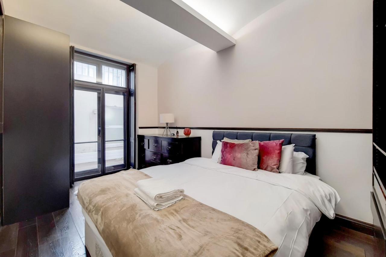 Apartment The Lyall Residences *