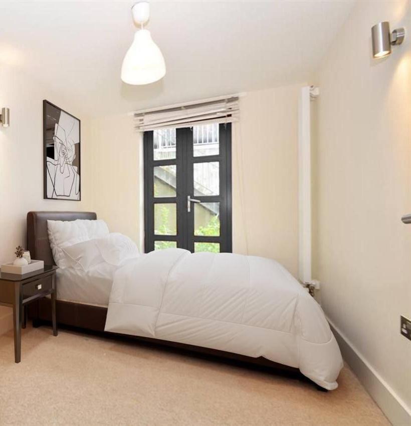 Lunar Bliss - Ultra Stylish Comfy - Up To 10 People Apartment *