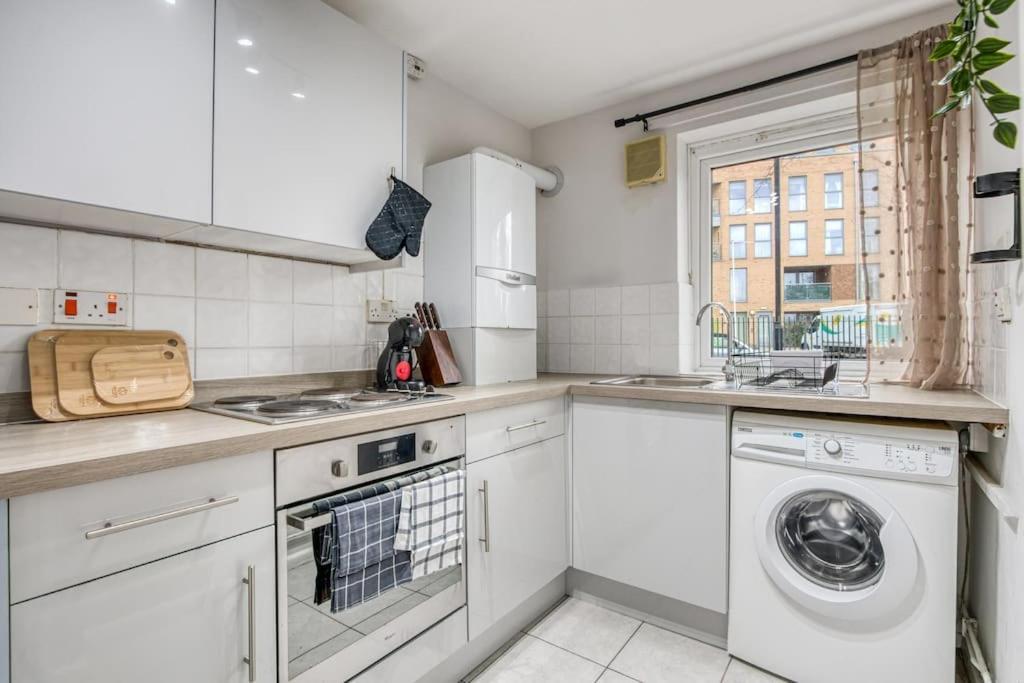 1 Bedroom Flat - Brixton Appartement Londen