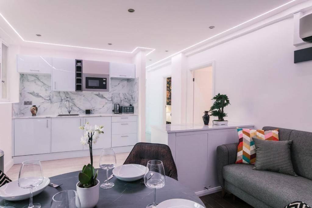 Fitzrovia 1