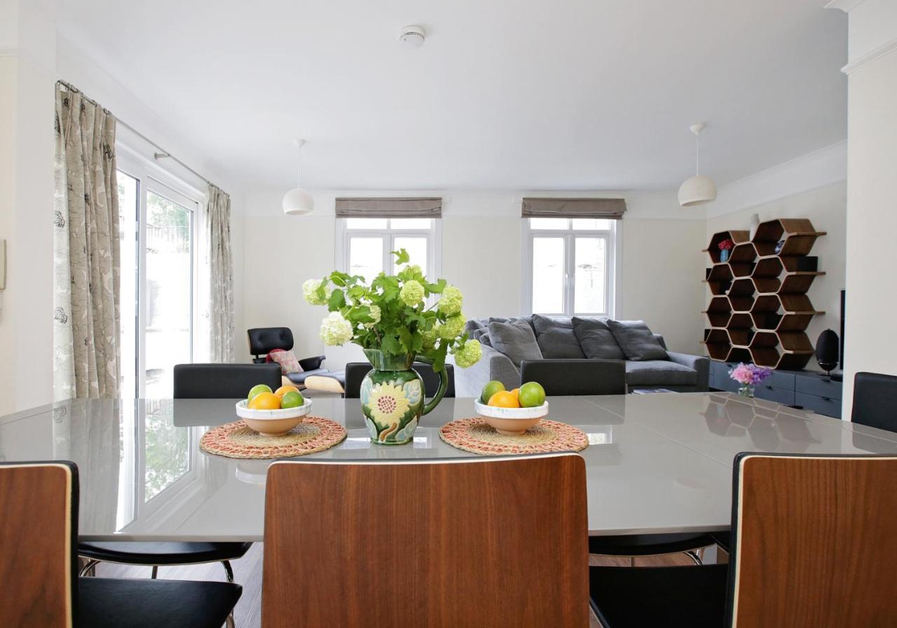 Hyde Park Mews W2 - Zone 1 *