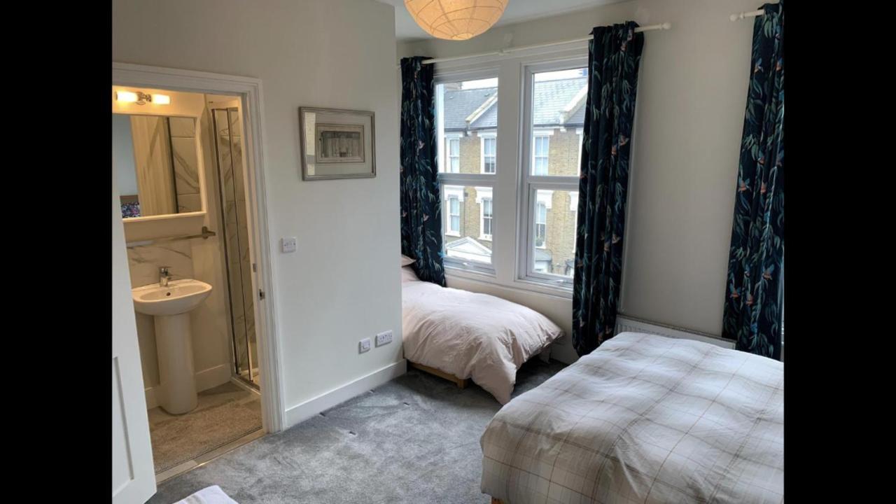 The Dimmer 2 Bedroom Londra