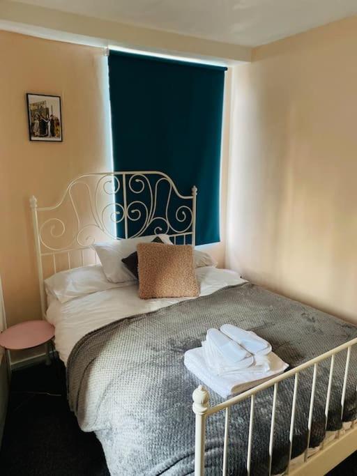 2 Bedroom Flat On Tottenham High Rd. Appartamento Londra