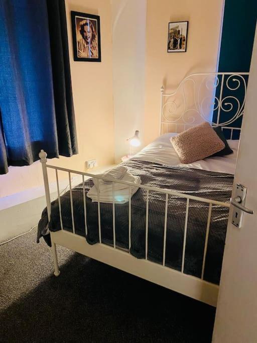 2 Bedroom Flat On Tottenham High Rd. * Londra