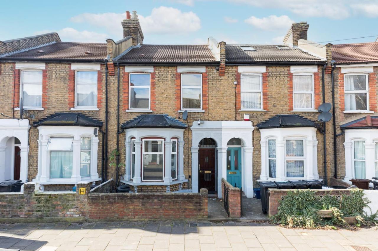 Cozy 4 Bedroom In Hackney, Ferienhaus *