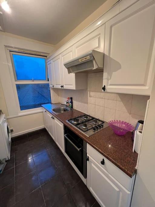 003- Lovely 1-bedroom Very Close To Appartamento