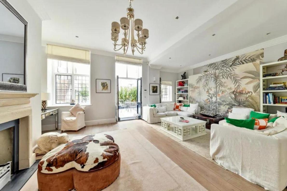 Very Bright Four Bedroom Flat Lägenhet London