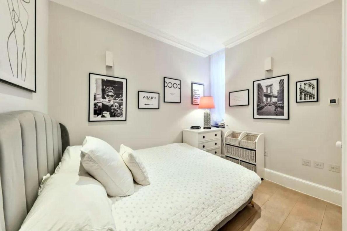 Very Bright Four Bedroom Flat Lägenhet