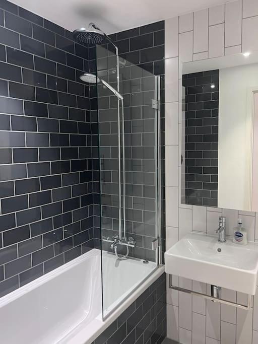 Lovely 2 Bed In Royal Wharf Lejlighed London