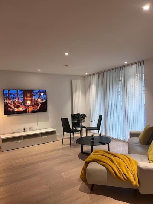 Lejlighed Lovely 2 Bed In Royal Wharf *