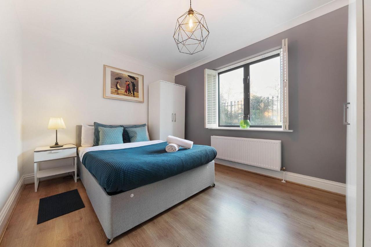 Apartment Hidden Treasure 3 Bedroom Flat London