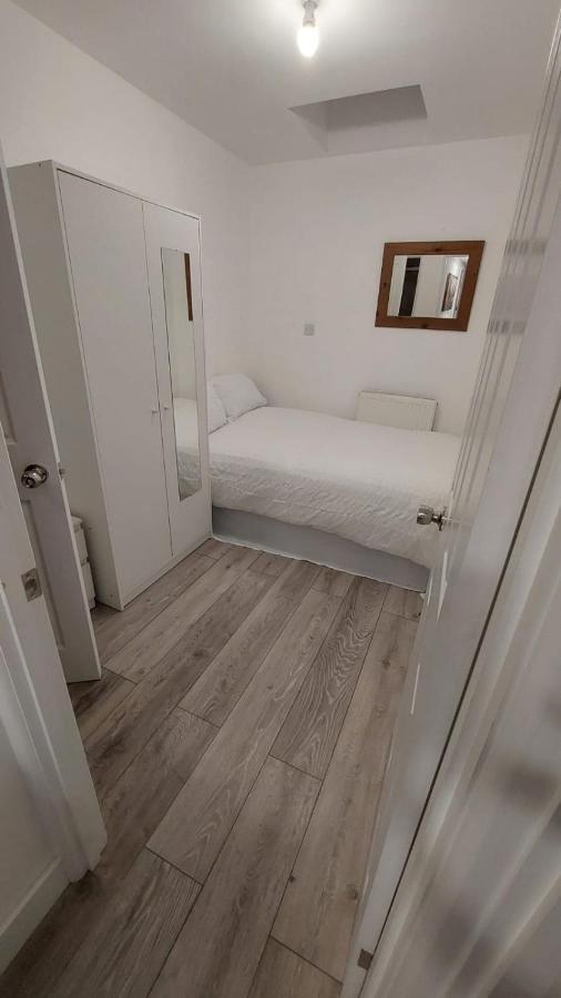 Maison d'hôtes Double En-suite Available In 3 Bed Apt *