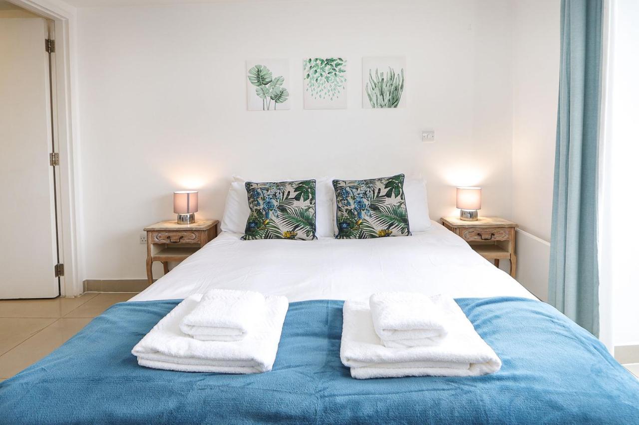 Appartamento 2-bed 2-bath Flat Around The Corner From Portobello Market Londra