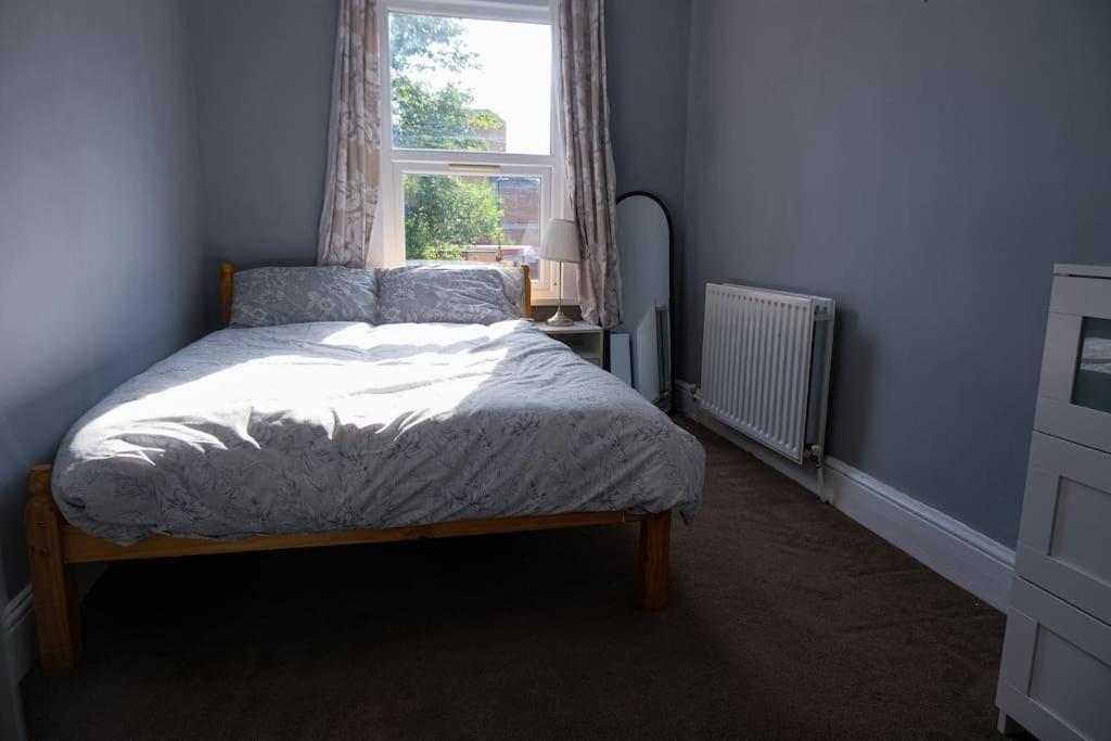 4 Bedroom House In Turnpike Lane/wood Ferienhaus *