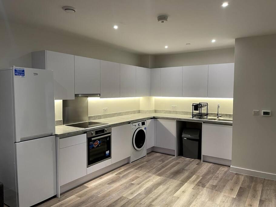 Beautiful One-bed In White City! *