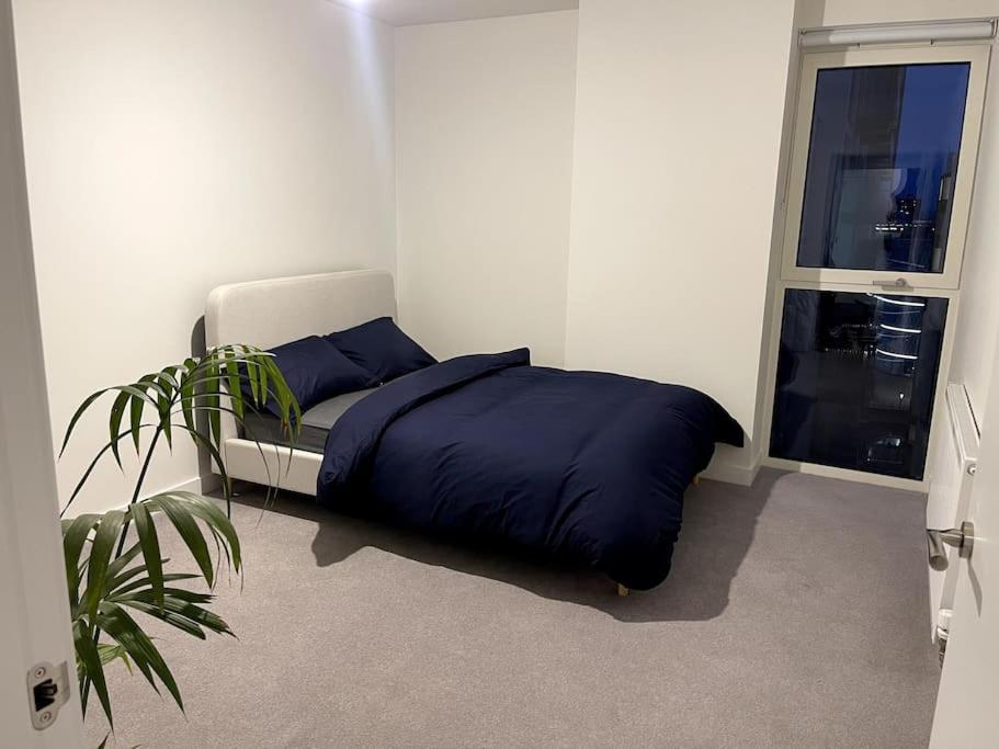 Beautiful One-bed In White City! Leilighet