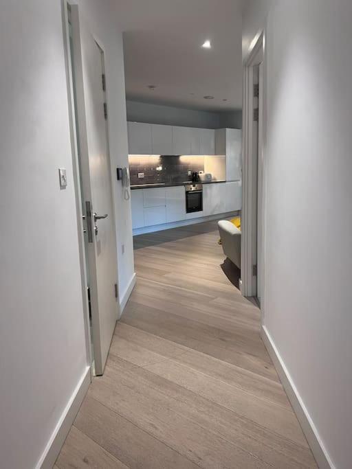 Lovely 2 Bed In Royal Wharf Lejlighed London