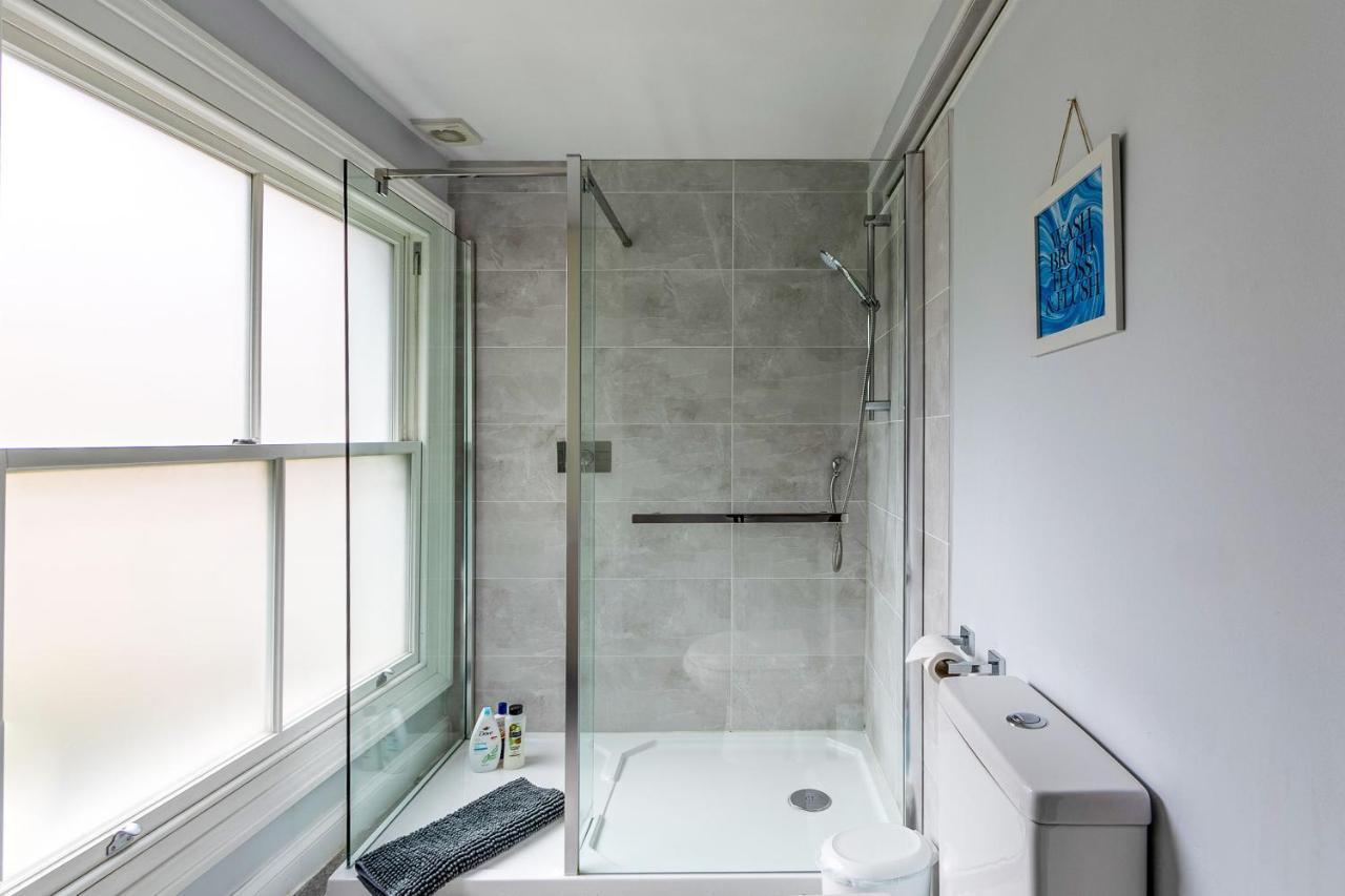 Lägenhet Bright 2 Bedroom Flat With Terrace In Notting Hill London