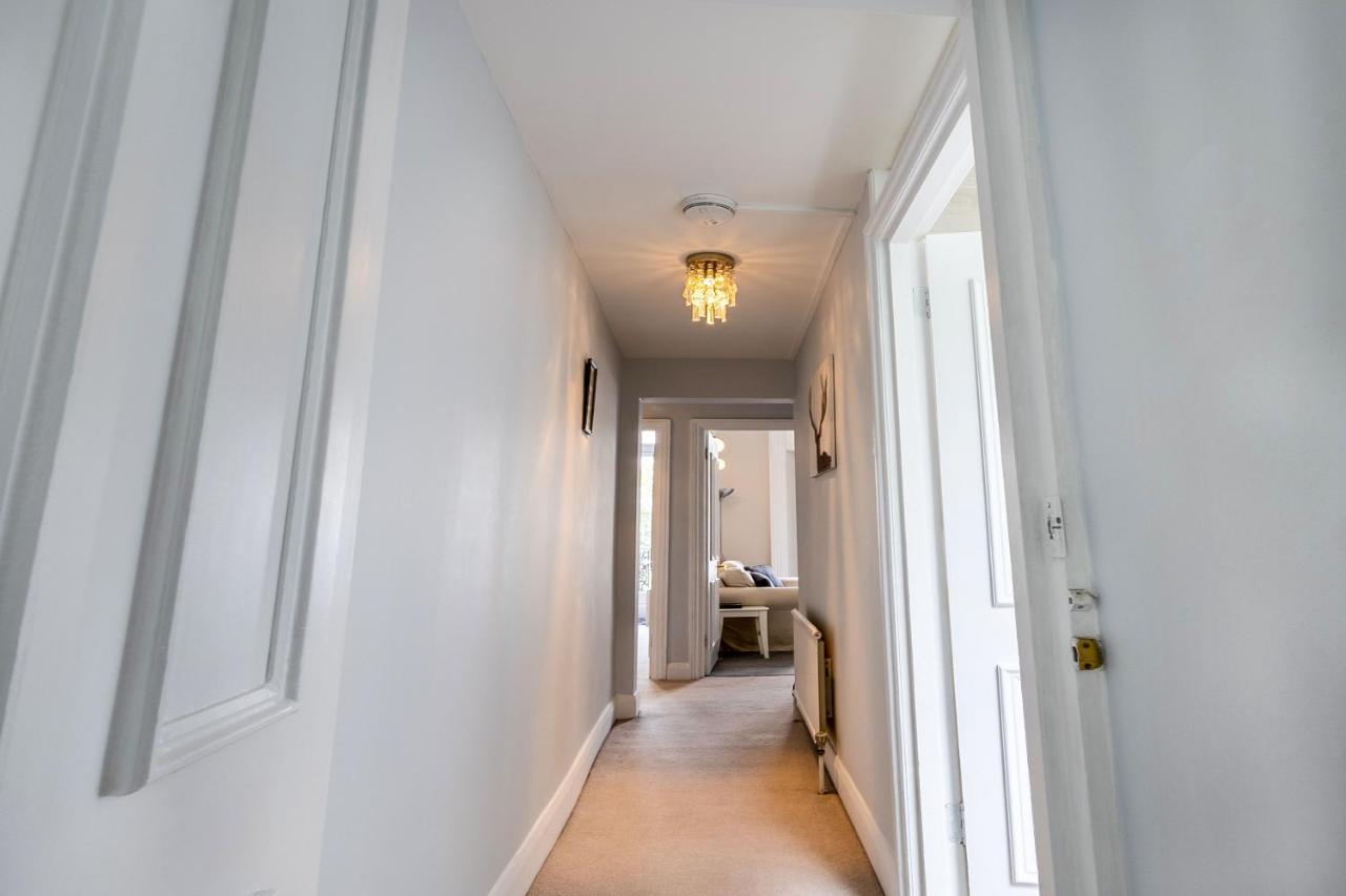 Lägenhet Bright 2 Bedroom Flat With Terrace In Notting Hill