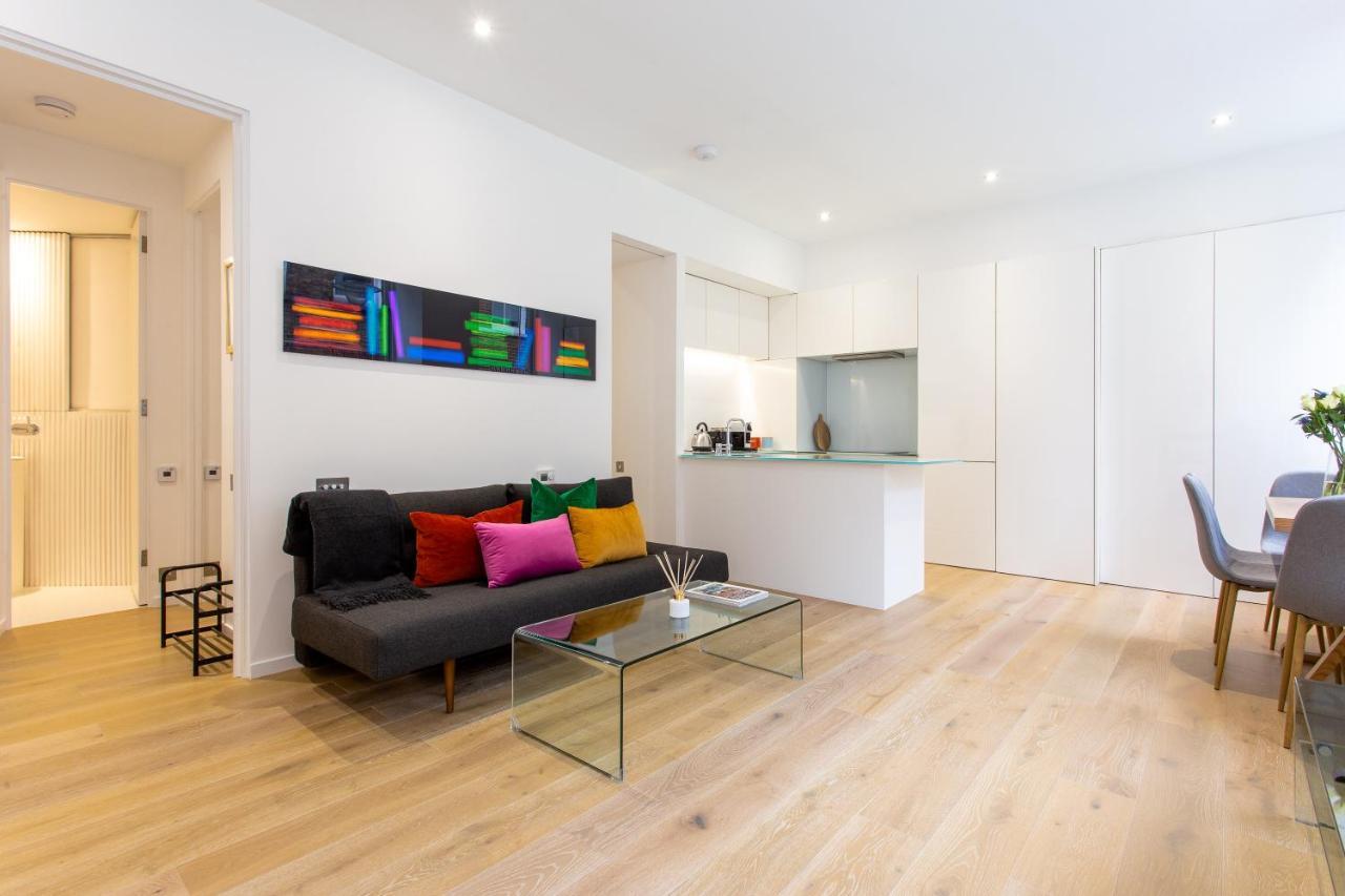 Apartment 2 Bed 2 Bath Off Regent Street London
