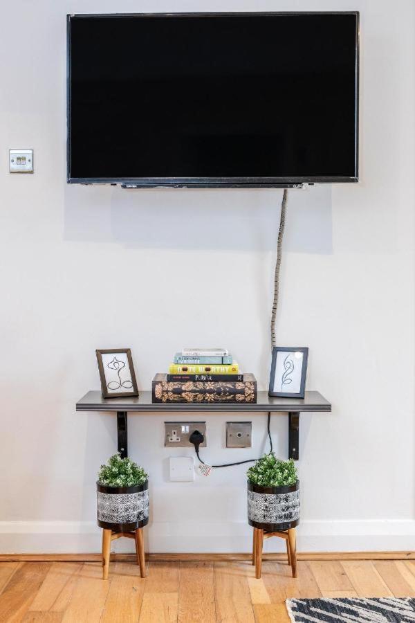 Stunning 2-bed Apt - Free Parking - Camden - - Zoo - Shop - Events London