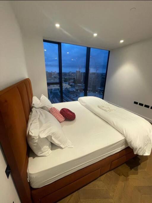 A Luxury 1 Bedroom With A Stunning View Lägenhet London