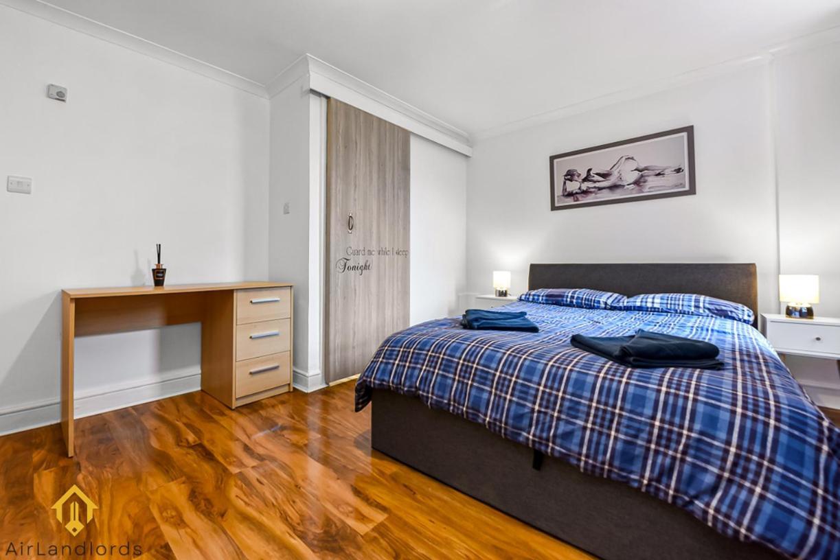 Charming River View 3 Bedroom In The Heart Of Appartement