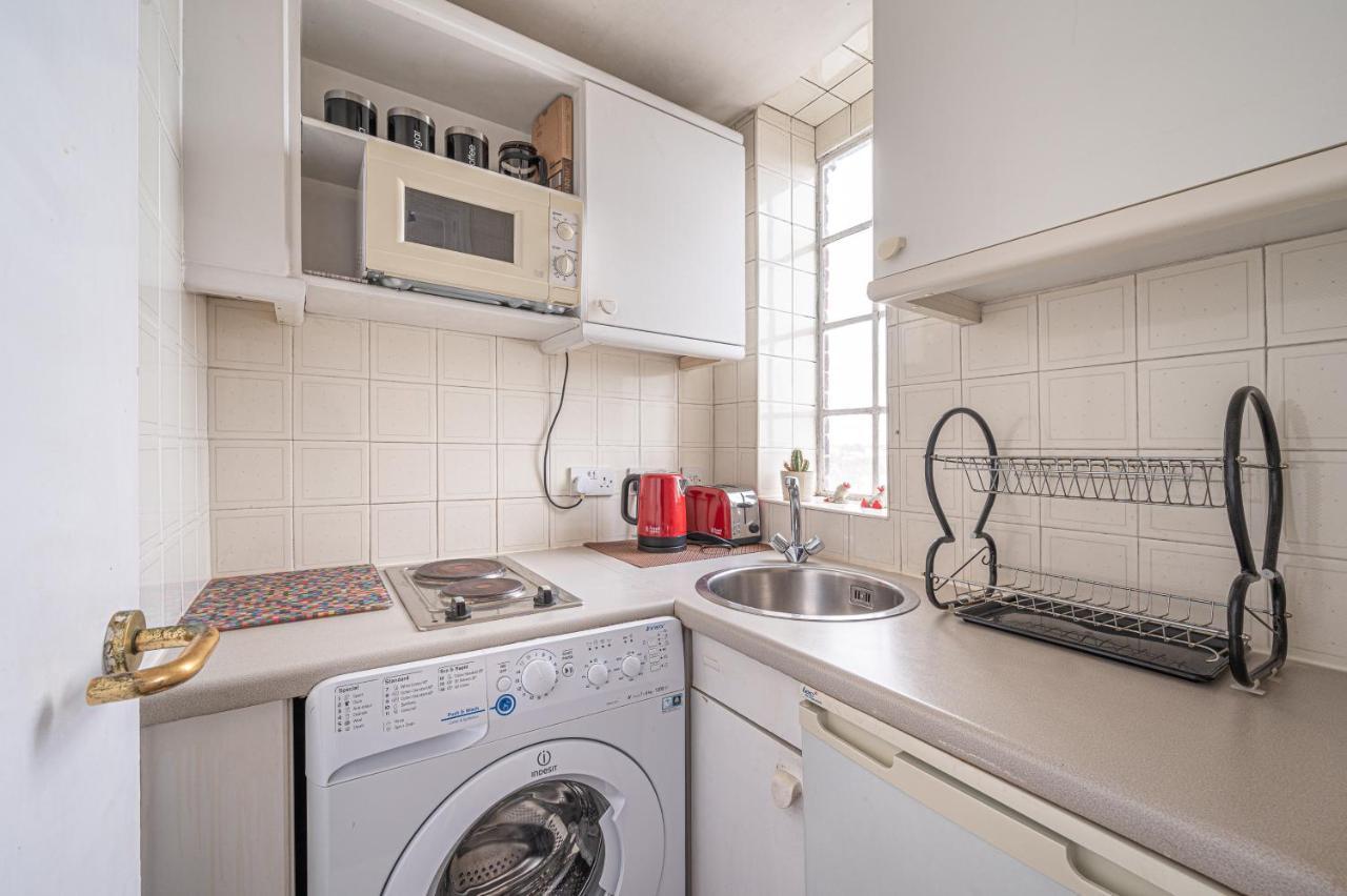 Appartement At Chelsea Cloister *