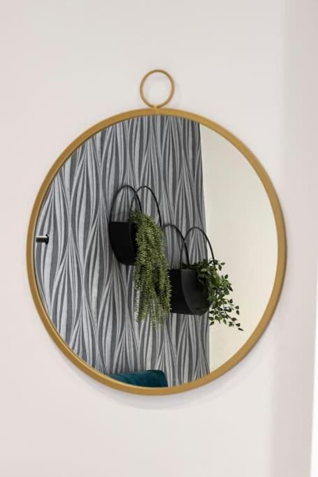 Leilighet Cozy Nook: Stylish Studio, Walk To Park & Shop