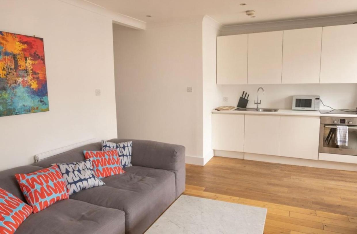 Cool, Quiet Notting Hill 2 Bed Lejlighed *