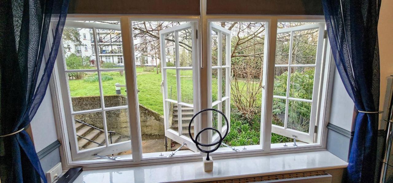 206mm Highgate Apartment London