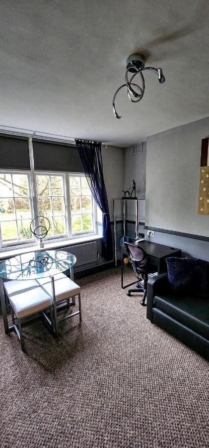 206mm Highgate London