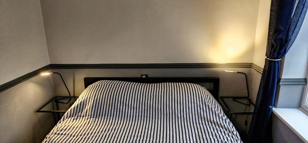 206mm Highgate Apartment